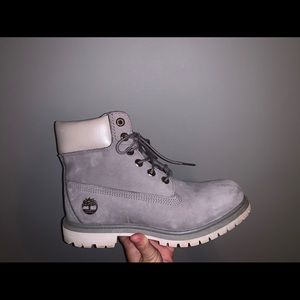 COPY - Light grey timberland boots. Women’s size 7.5.